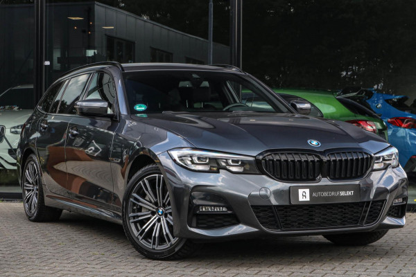 BMW 3 Serie Touring 330e - M-SPORT - CARPLAY - SFEERVERLICHTING