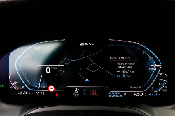 BMW 3 Serie Touring 330e - M-SPORT - CARPLAY - SFEERVERLICHTING