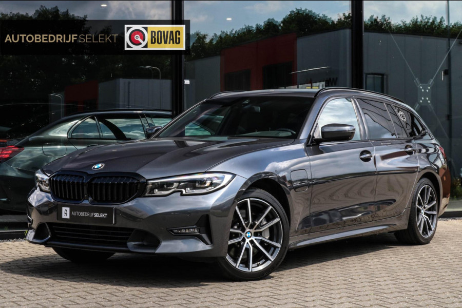 BMW 3 Serie Touring 330e xDrive - TREKHAAK - 360 CAMERA BMW 3 Serie Touring 330e xDrive - TREKHAAK - 360 CAMERA