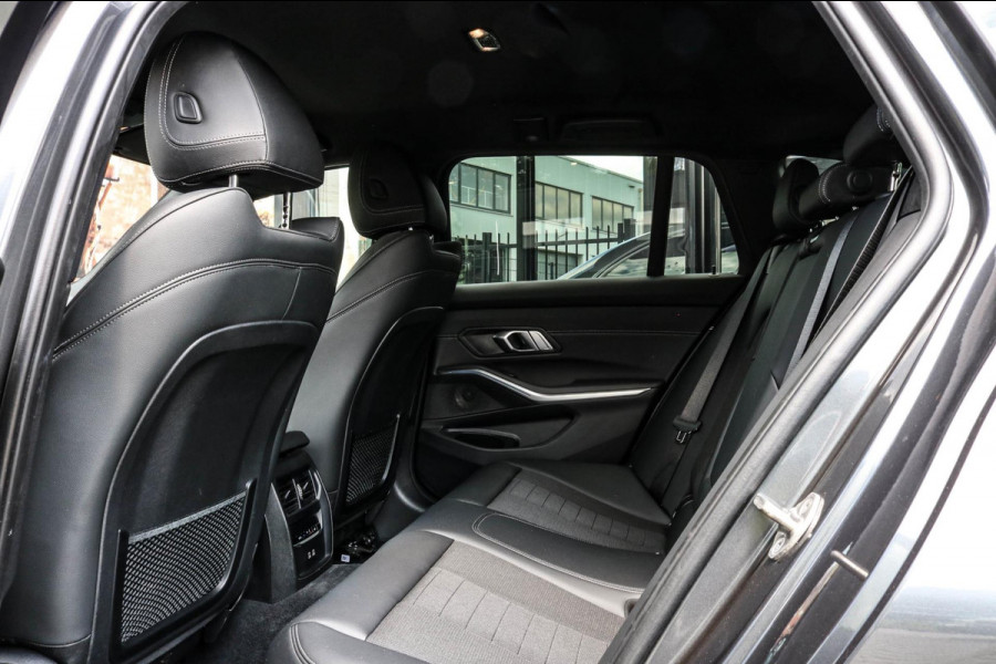 BMW 3 Serie Touring 330e xDrive - TREKHAAK - 360 CAMERA BMW 3 Serie Touring 330e xDrive - TREKHAAK - 360 CAMERA