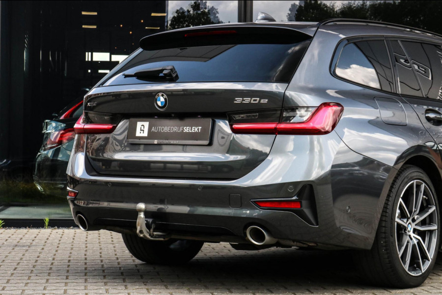 BMW 3 Serie Touring 330e xDrive - TREKHAAK - 360 CAMERA BMW 3 Serie Touring 330e xDrive - TREKHAAK - 360 CAMERA