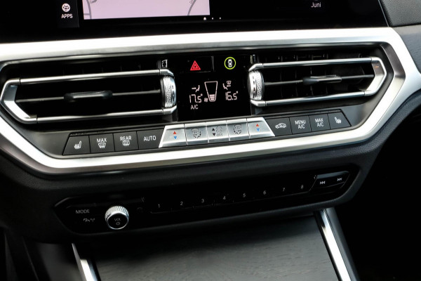 BMW 3 Serie Touring 330e xDrive - TREKHAAK - 360 CAMERA BMW 3 Serie Touring 330e xDrive - TREKHAAK - 360 CAMERA