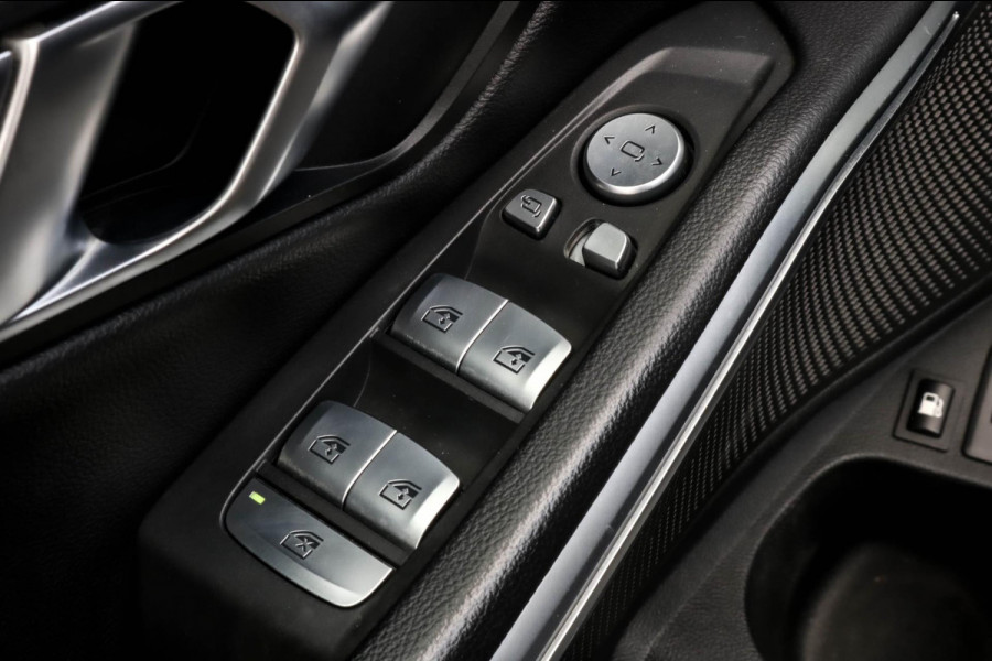 BMW 3 Serie Touring 330e xDrive - TREKHAAK - 360 CAMERA BMW 3 Serie Touring 330e xDrive - TREKHAAK - 360 CAMERA