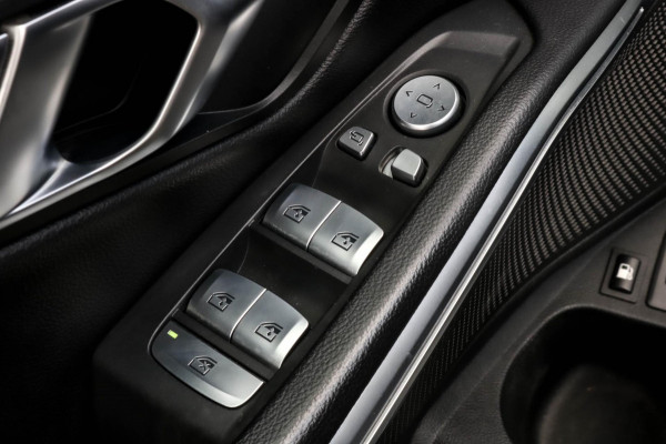 BMW 3 Serie Touring 330e xDrive - TREKHAAK - 360 CAMERA BMW 3 Serie Touring 330e xDrive - TREKHAAK - 360 CAMERA