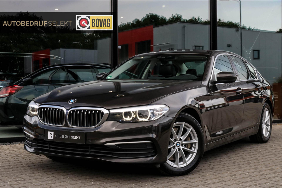 BMW 5 Serie 530i - SCHUIFDAK - TREKHAAK - LED - DEALER ONDERHOUDEN