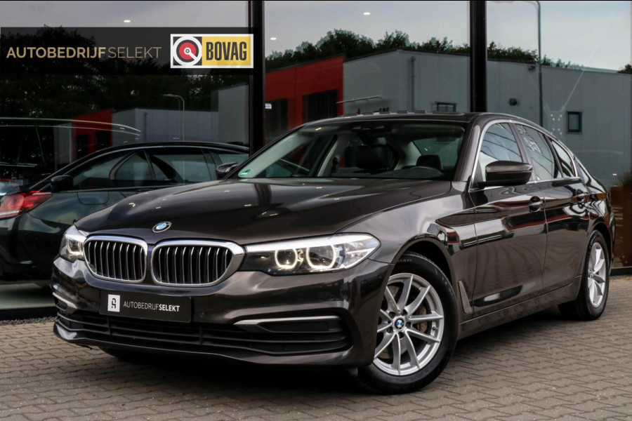 BMW 5 Serie 530i - SCHUIFDAK - TREKHAAK - LED - DEALER ONDERHOUDEN BMW 5 Serie 530i - SCHUIFDAK - TREKHAAK - LED - DEALER ONDERHOUDEN