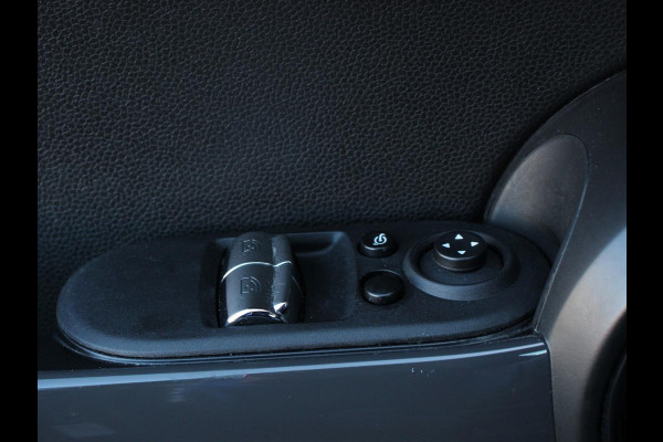 MINI Mini 1.5 136pk Cooper Chili | Climate control | Cruise control | Lichtmetalen velgen 17" | Stoelverwarming | Led MINI Mini 1.5 136pk Cooper Chili | Climate control | Cruise control | Lichtmetalen velgen 17" | Stoelverwarming | Led