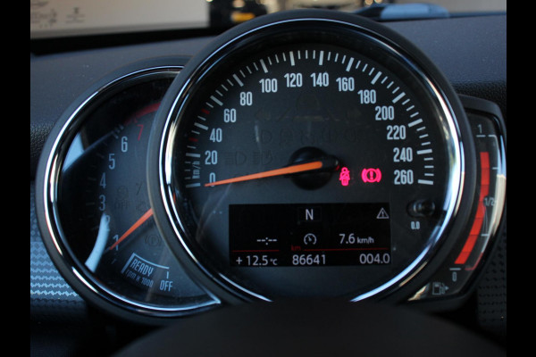 MINI Mini 1.5 136pk Cooper Chili | Climate control | Cruise control | Lichtmetalen velgen 17" | Stoelverwarming | Led MINI Mini 1.5 136pk Cooper Chili | Climate control | Cruise control | Lichtmetalen velgen 17" | Stoelverwarming | Led