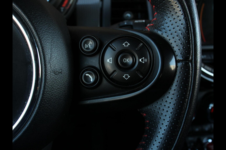 MINI Mini 1.5 136pk Cooper Chili | Climate control | Cruise control | Lichtmetalen velgen 17" | Stoelverwarming | Led MINI Mini 1.5 136pk Cooper Chili | Climate control | Cruise control | Lichtmetalen velgen 17" | Stoelverwarming | Led