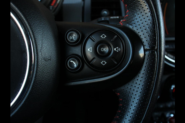 MINI Mini 1.5 136pk Cooper Chili | Climate control | Cruise control | Lichtmetalen velgen 17" | Stoelverwarming | Led MINI Mini 1.5 136pk Cooper Chili | Climate control | Cruise control | Lichtmetalen velgen 17" | Stoelverwarming | Led