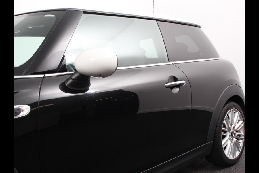 MINI Mini 1.5 136pk Cooper Chili | Climate control | Cruise control | Lichtmetalen velgen 17" | Stoelverwarming | Led MINI Mini 1.5 136pk Cooper Chili | Climate control | Cruise control | Lichtmetalen velgen 17" | Stoelverwarming | Led
