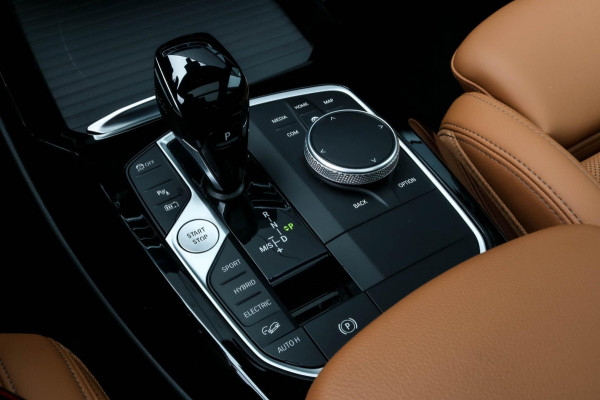 BMW X3 XDrive30e - M-SPORT - PANO - TREKHAAK - 30e