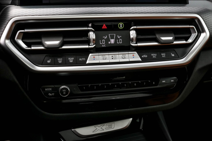 BMW X3 XDrive30e - M-SPORT - PANO - TREKHAAK - 30e