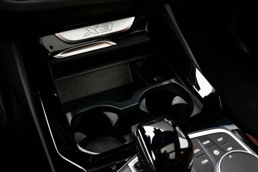 BMW X3 XDrive30e - M-SPORT - PANO - TREKHAAK - 30e