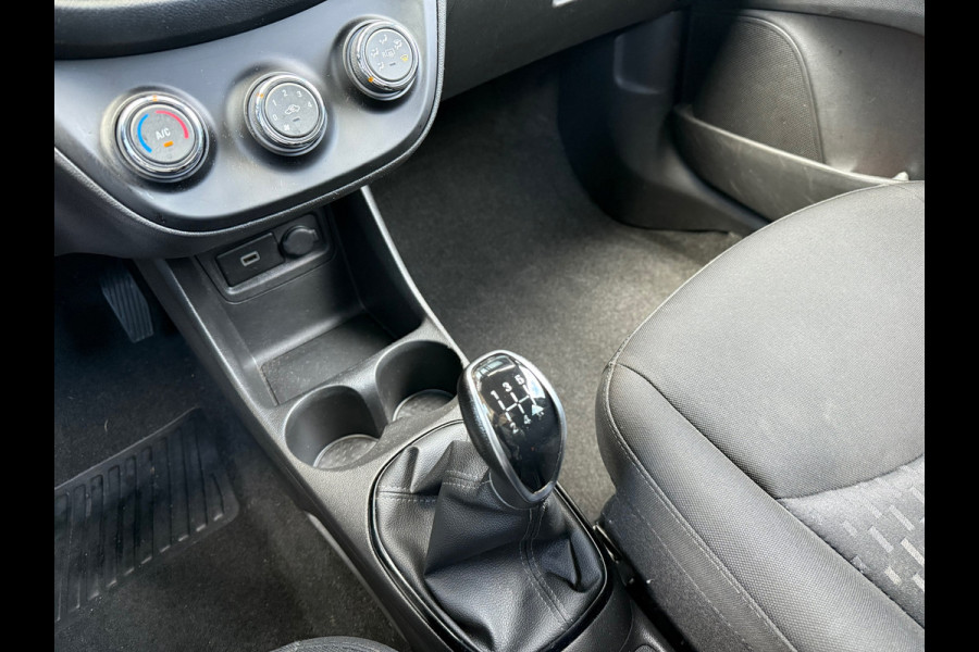Opel KARL 1.0 Rocks Online Edition - Airco - Navi - Parkeerhulp - Org.NL Opel KARL 1.0 Rocks Online Edition - Airco - Navi - Parkeerhulp - Org.NL