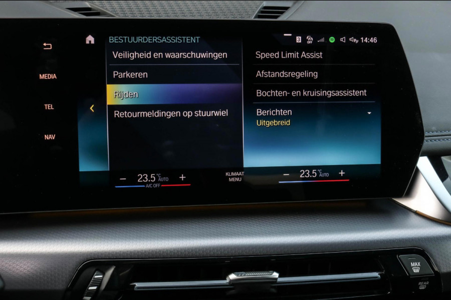 BMW X1 SDrive20i M-Sport - 360 CAMERA - HEAD UP - SFEERVERLICHTING - 2.0i