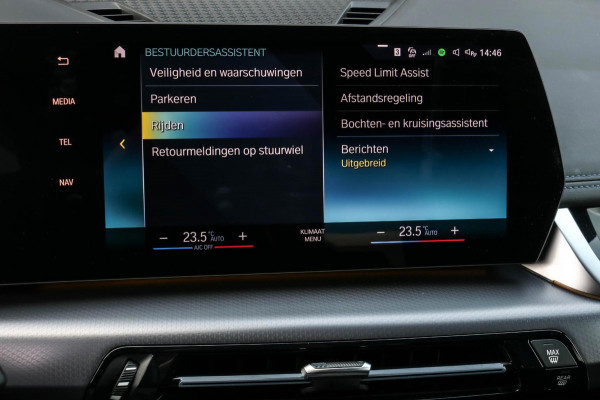 BMW X1 SDrive20i M-Sport - 360 CAMERA - HEAD UP - SFEERVERLICHTING - 2.0i