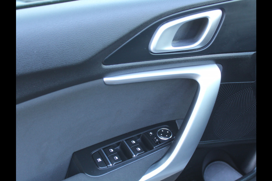 Kia Ceed 1.0 T-GDi DynamicLine | CAMERA | CARPLAY | NAVIGATIE | PDC | LMV | CRUISE