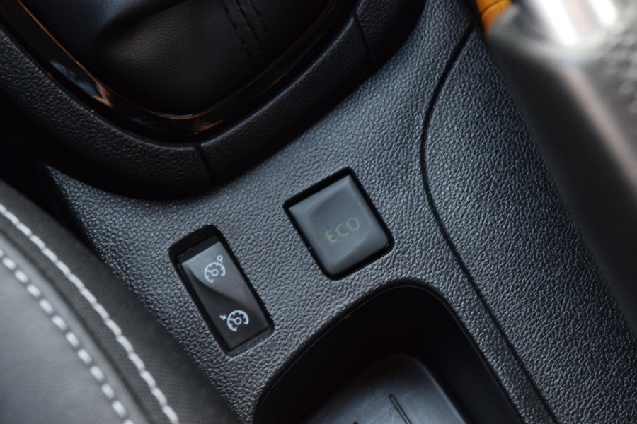Renault Clio 0.9 TCe Intens|Nav|Cam.|Sportstoel|Led