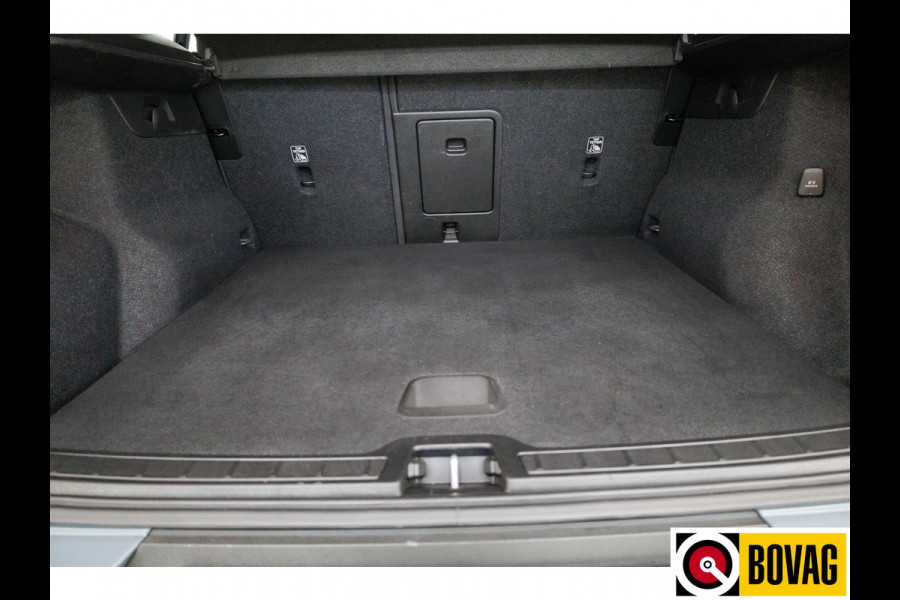 Volvo XC40 1.5 T5 Recharge 263 PK | Elec. trekhaak | Elec. klep | Camera | Stoelverw. | Keyless | Pilot assist,  Memory bestuurdersstoel