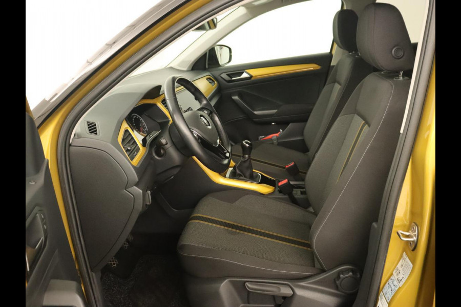 Volkswagen T-Roc 1.0 TSI Style | 1e eigenaar | Camera | Carplay | Full LED | Navigatie | Adaptive cruise | Parkeerhulp | Climate control | Getint glas