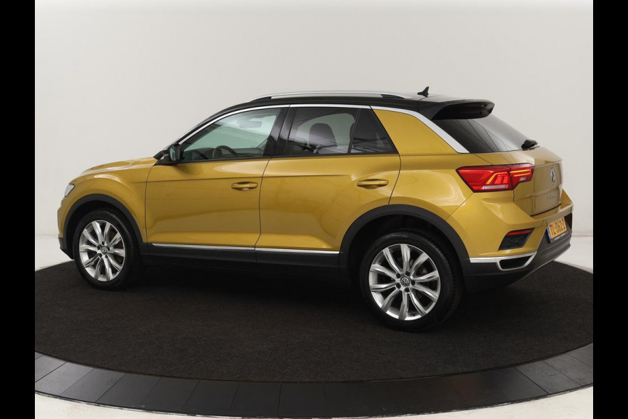 Volkswagen T-Roc 1.0 TSI Style | 1e eigenaar | Camera | Carplay | Full LED | Navigatie | Adaptive cruise | Parkeerhulp | Climate control | Getint glas