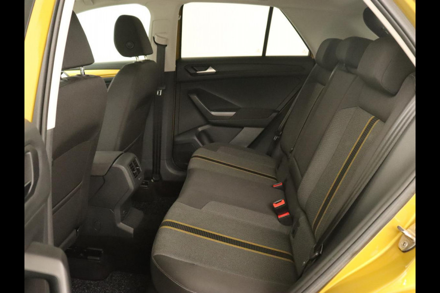 Volkswagen T-Roc 1.0 TSI Style | 1e eigenaar | Camera | Carplay | Full LED | Navigatie | Adaptive cruise | Parkeerhulp | Climate control | Getint glas