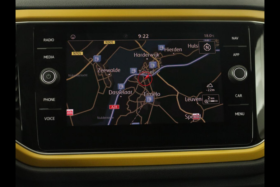 Volkswagen T-Roc 1.0 TSI Style | 1e eigenaar | Camera | Carplay | Full LED | Navigatie | Adaptive cruise | Parkeerhulp | Climate control | Getint glas