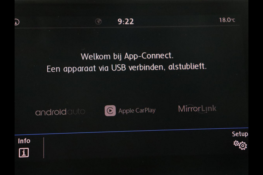 Volkswagen T-Roc 1.0 TSI Style | 1e eigenaar | Camera | Carplay | Full LED | Navigatie | Adaptive cruise | Parkeerhulp | Climate control | Getint glas