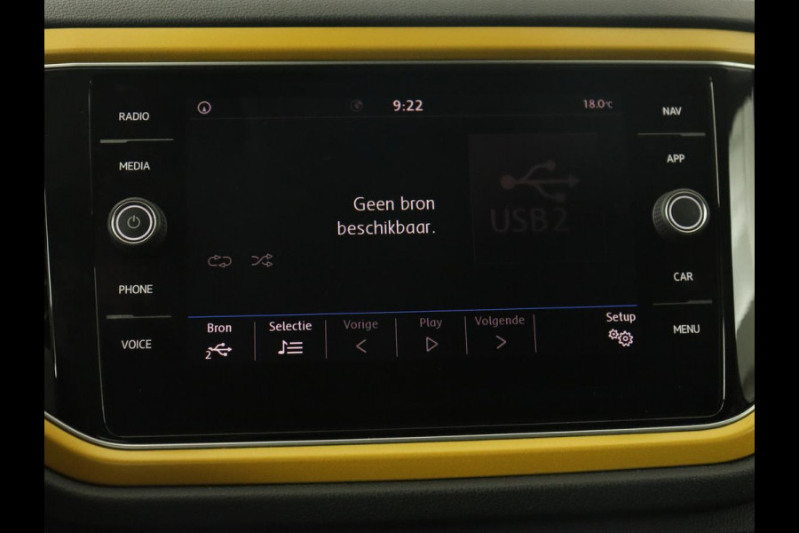 Volkswagen T-Roc 1.0 TSI Style | 1e eigenaar | Camera | Carplay | Full LED | Navigatie | Adaptive cruise | Parkeerhulp | Climate control | Getint glas