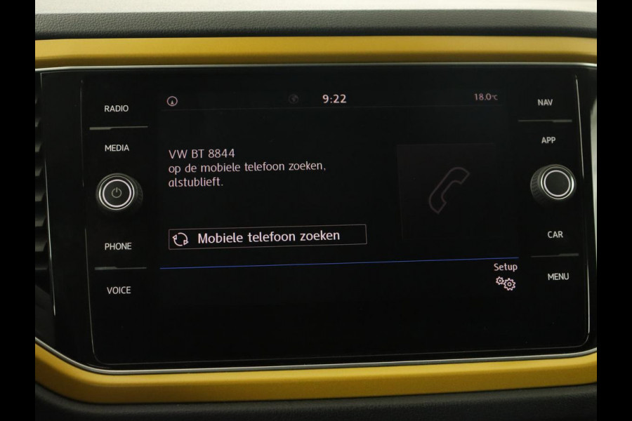 Volkswagen T-Roc 1.0 TSI Style | 1e eigenaar | Camera | Carplay | Full LED | Navigatie | Adaptive cruise | Parkeerhulp | Climate control | Getint glas