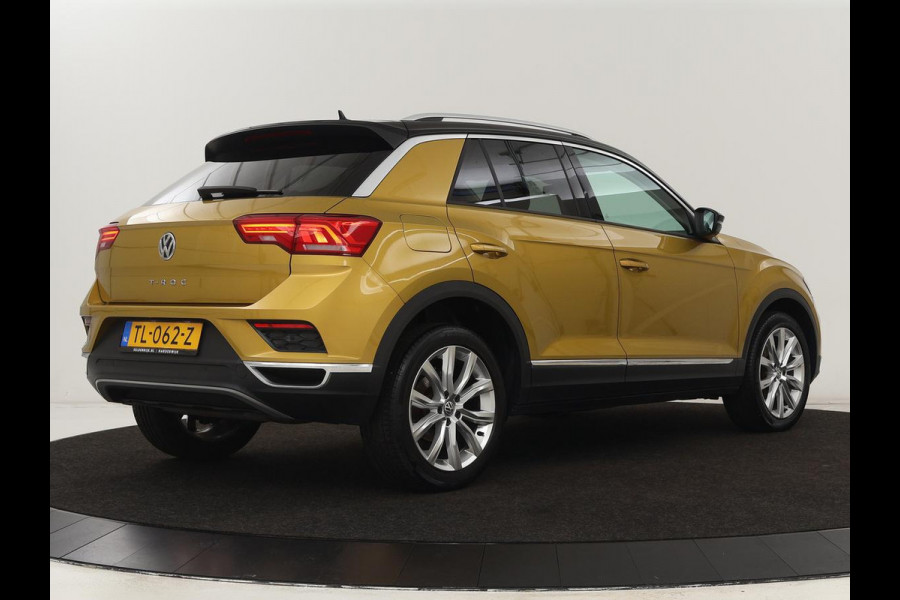 Volkswagen T-Roc 1.0 TSI Style | 1e eigenaar | Camera | Carplay | Full LED | Navigatie | Adaptive cruise | Parkeerhulp | Climate control | Getint glas