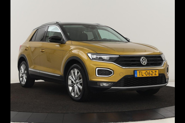Volkswagen T-Roc 1.0 TSI Style | 1e eigenaar | Camera | Carplay | Full LED | Navigatie | Adaptive cruise | Parkeerhulp | Climate control | Getint glas