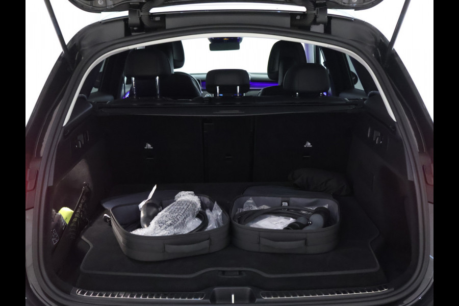 Mercedes-Benz GLC 300e 4MATIC Luxury Line Avantgarde Advanced Plus | Trekhaak | Rijassistentiepakket plus | Stuur en Stoelverwarming. Inclusief 24 maanden MB Certified garantie voor Europa.