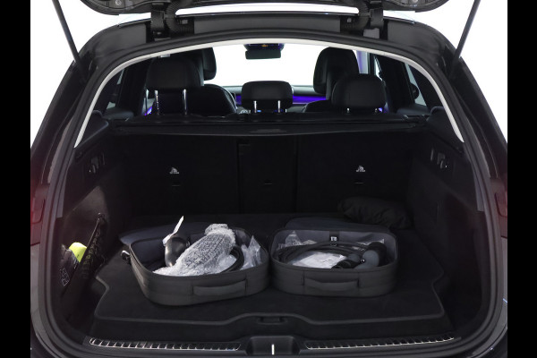 Mercedes-Benz GLC 300e 4MATIC Luxury Line Avantgarde Advanced Plus | Trekhaak | Rijassistentiepakket plus | Stuur en Stoelverwarming. Inclusief 24 maanden MB Certified garantie voor Europa.