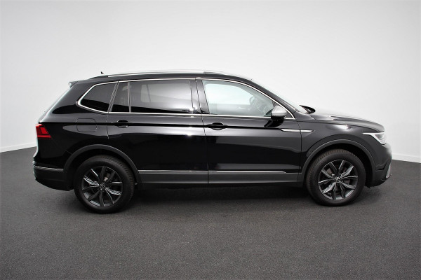 Volkswagen Tiguan Allspace 1.5 TSI DSG Life 7p. | Navigatie | Camera | Adaptive Cruise Control | Elektrische Achterklep | Elektrische Trekhaak |