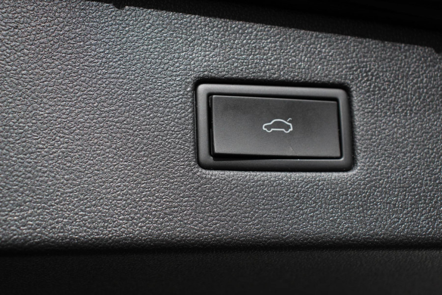 Volkswagen Tiguan Allspace 1.5 TSI DSG Life 7p. | Navigatie | Camera | Adaptive Cruise Control | Elektrische Achterklep | Elektrische Trekhaak |