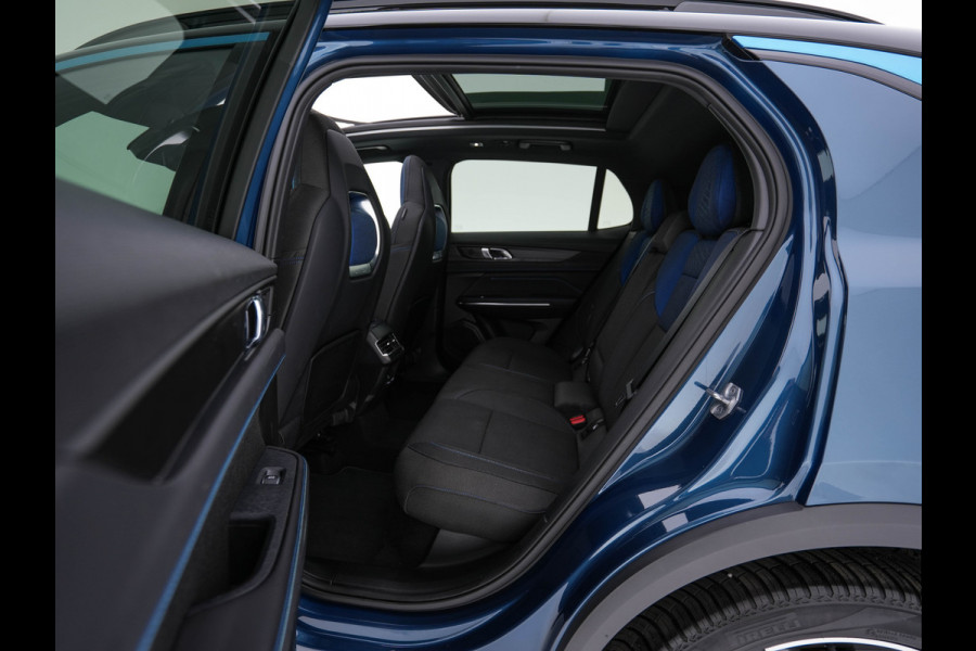 Lynk & Co 01 1.5 (INCL-BTW) Aut. *PANO | FULL-LED | ADAPTIVE-CRUISE | MICROFIBRE | BLIND-SPOT | MEMORY-PACK | DIGI-COCKPIT | HEATED-SPORTSEATS | TOPVIEW | KEYLESS | DAB+ | NAVI-FULLMAP |  ECC | AMBIENT-LIGHT