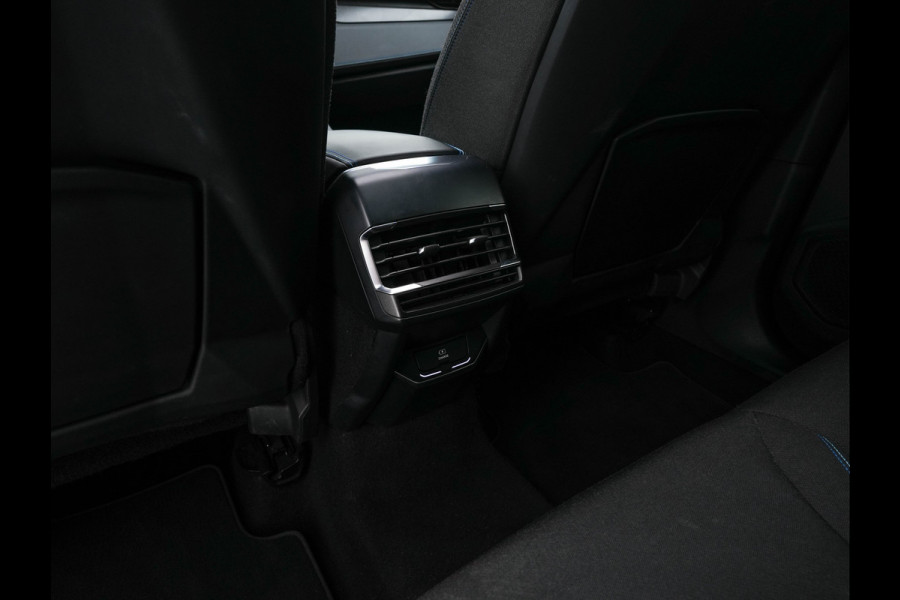 Lynk & Co 01 1.5 (INCL-BTW) Aut. *PANO | FULL-LED | ADAPTIVE-CRUISE | MICROFIBRE | BLIND-SPOT | MEMORY-PACK | DIGI-COCKPIT | HEATED-SPORTSEATS | TOPVIEW | KEYLESS | DAB+ | NAVI-FULLMAP |  ECC | AMBIENT-LIGHT