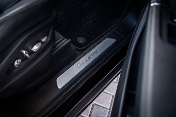 Porsche Cayenne 3.0 E-Hybrid - Sport Chrono + | Sport Design Pakket | Panorama | Luchtvering | Bose | Elek. Trekhaak