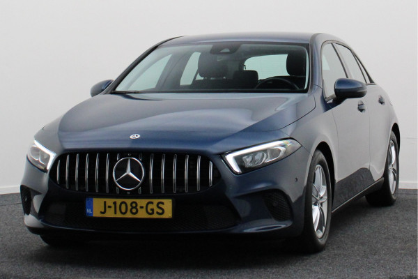 Mercedes-Benz A-Klasse 180 Business Solution Virtual Cockpit, Camera, Cruise, Apple Carplay, Verwarmde Stoelen, LED, 17''