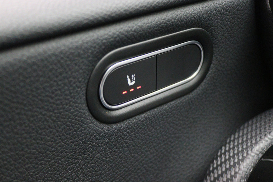 Mercedes-Benz A-Klasse 180 Business Solution Virtual Cockpit, Camera, Cruise, Apple Carplay, Verwarmde Stoelen, LED, 17''