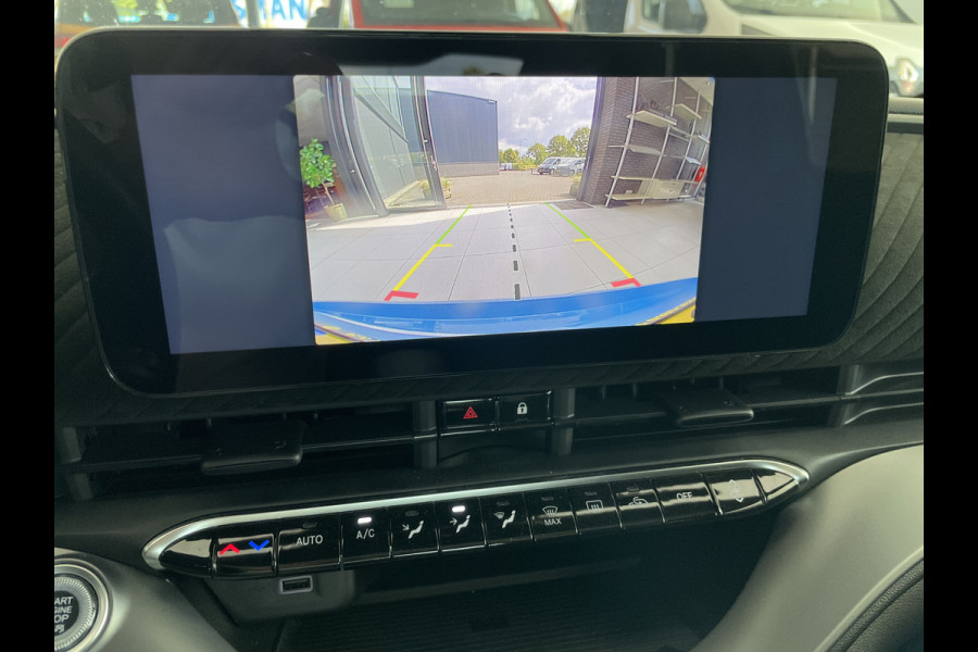Fiat 500 Abarth Turismo 42 kWh Achteruitrijcamera - Cruise control - Apple carplay - Airco - Parkeersensoren voor en achter - Sportstoelen - Sportstuur leder - Dodehoek detector - navigatie full map - Oplaadmogelijkheid -