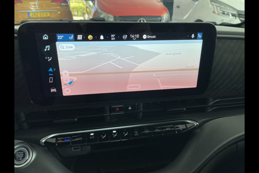 Fiat 500 Abarth Turismo 42 kWh Achteruitrijcamera - Cruise control - Apple carplay - Airco - Parkeersensoren voor en achter - Sportstoelen - Sportstuur leder - Dodehoek detector - navigatie full map - Oplaadmogelijkheid -
