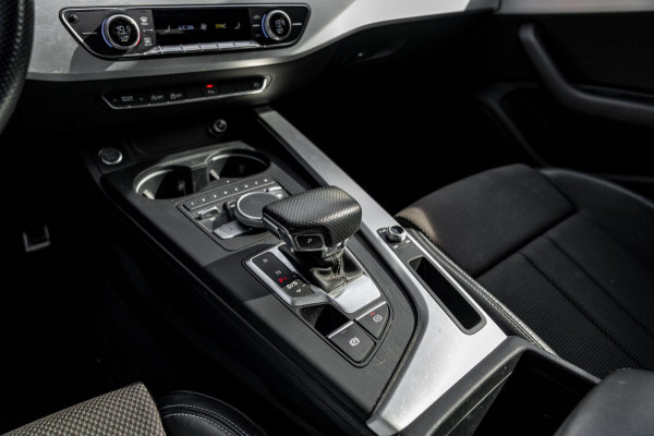 Audi A5 Sportback 35 TFSI 2.0 Sport 150 PK Aut. 3x S-Line Edition Virtual Black Optic Trekhaak 19''