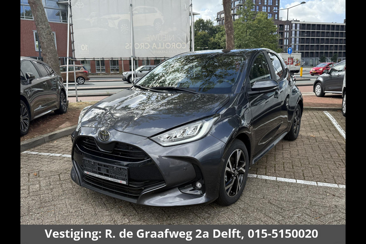 Toyota Yaris 1.5 Hybrid Dynamic Luxury | Stuur- & Stoelverwarming | Camera | Dode hoek detectie | Parkeersensoren Voor & Achter |