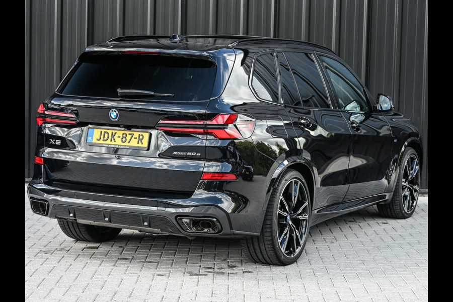 BMW X5 xDrive50e | M-SPORT | ICONIC GLOW | COMFORT ACCESS | CARBON INLEG | SOFT-CLOSE | TREKHAAK | PANORAMADAK | COMFORT SEATS | ADAPTI BMW X5 xDrive50e | M-SPORT | ICONIC GLOW | COMFORT ACCESS | CARBON INLEG | SOFT-CLOSE | TREKHAAK | PANORAMADAK | COMFORT SEATS | ADAPTI