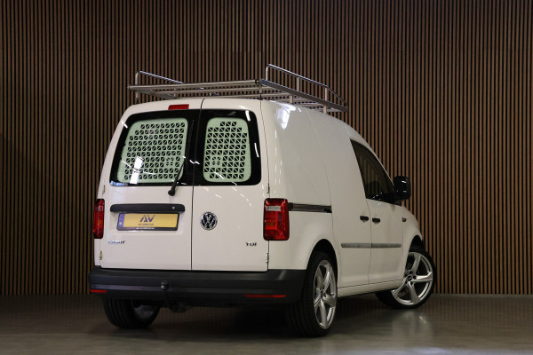 Volkswagen Caddy 2.0 TDI | Navigatie | Cruise control | Airco | PDC | DAB | Trekhaak | Elek. ramen | Nieuwe APK | Nieuwe remmen rondom | NL Auto