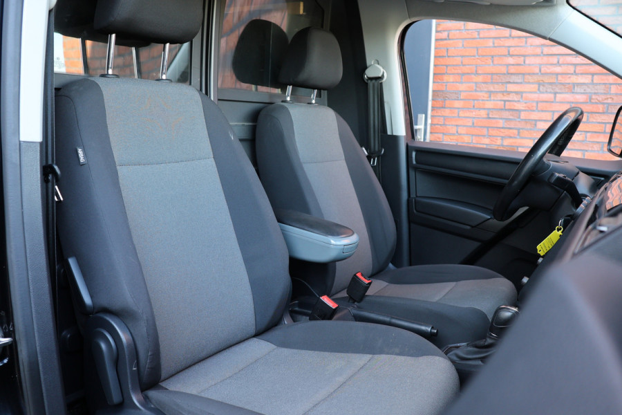 Volkswagen Caddy 2.0 TDI | Navigatie | Cruise control | Airco | PDC | DAB | Trekhaak | Elek. ramen | Nieuwe APK | Nieuwe remmen rondom | NL Auto