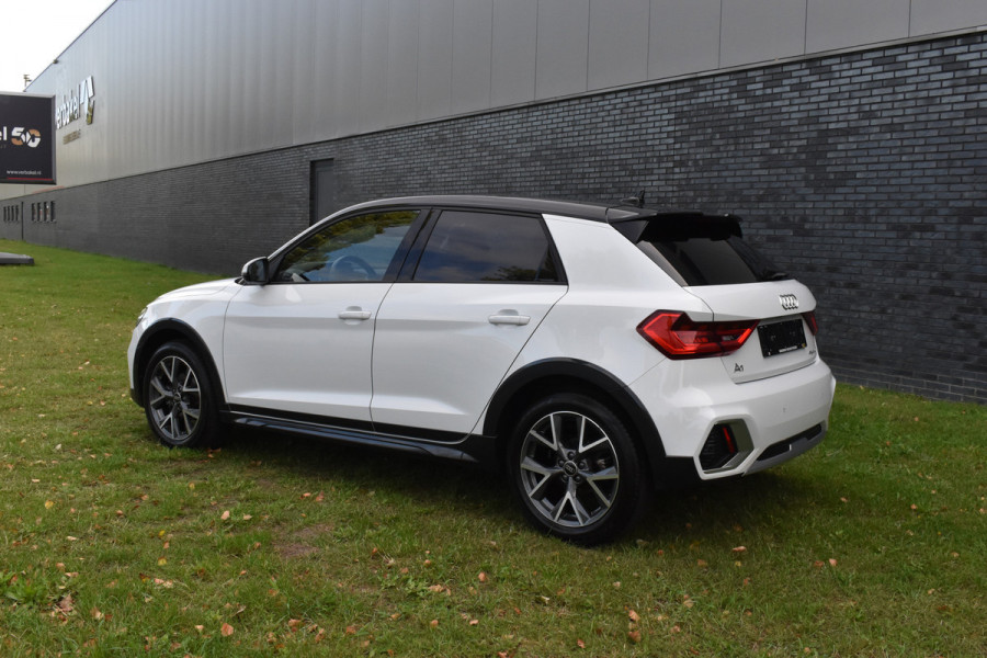 Audi A1 citycarver 30 TFSI Advanced Edition Automaat 2-tone